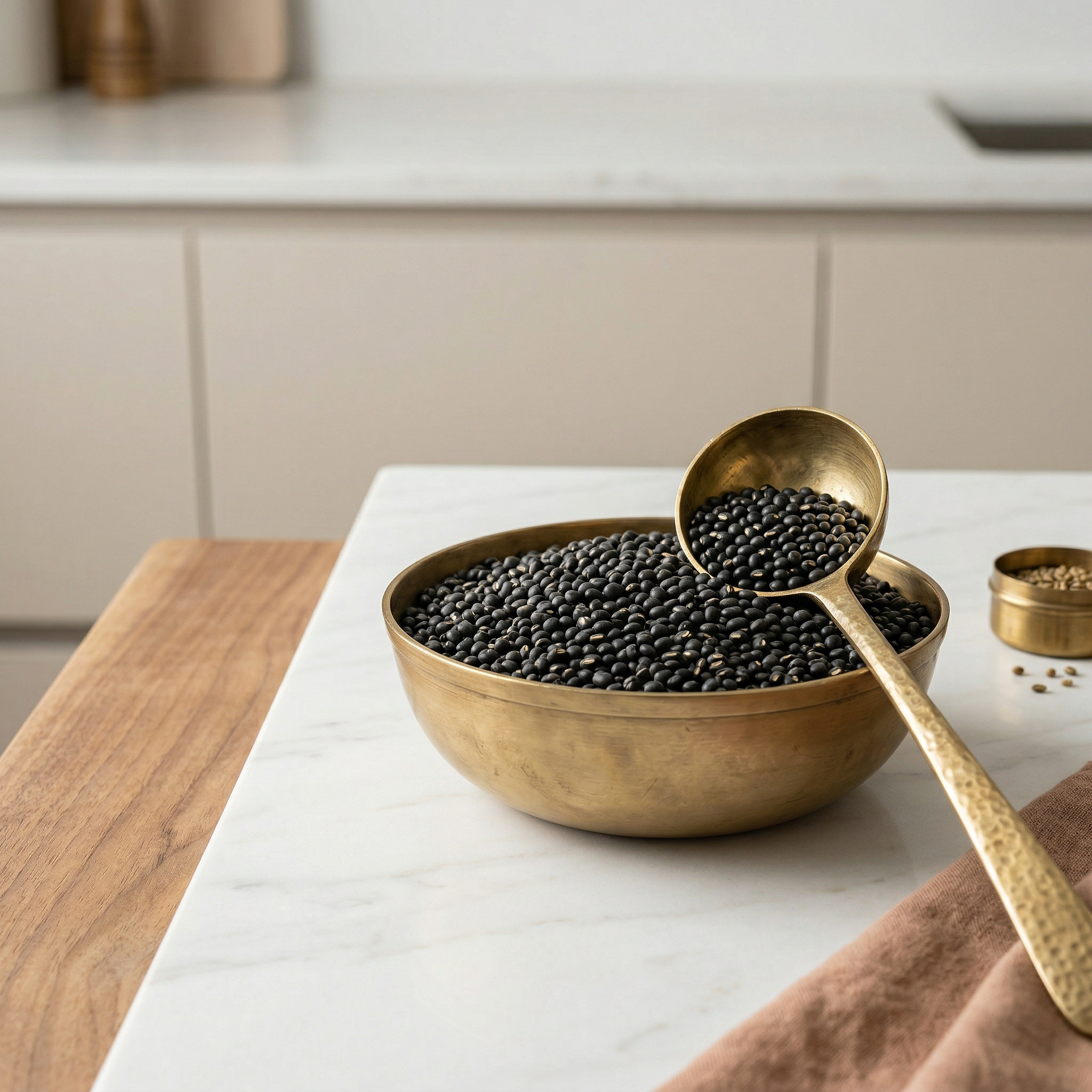 Black Ulundhu - Urad Dhal (Whole Black Gram)